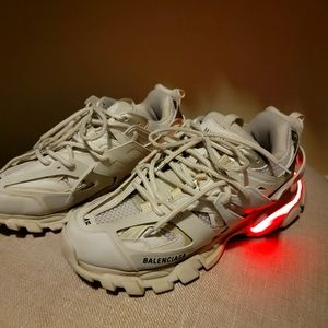 Balenciaga track 1 LED size 45
